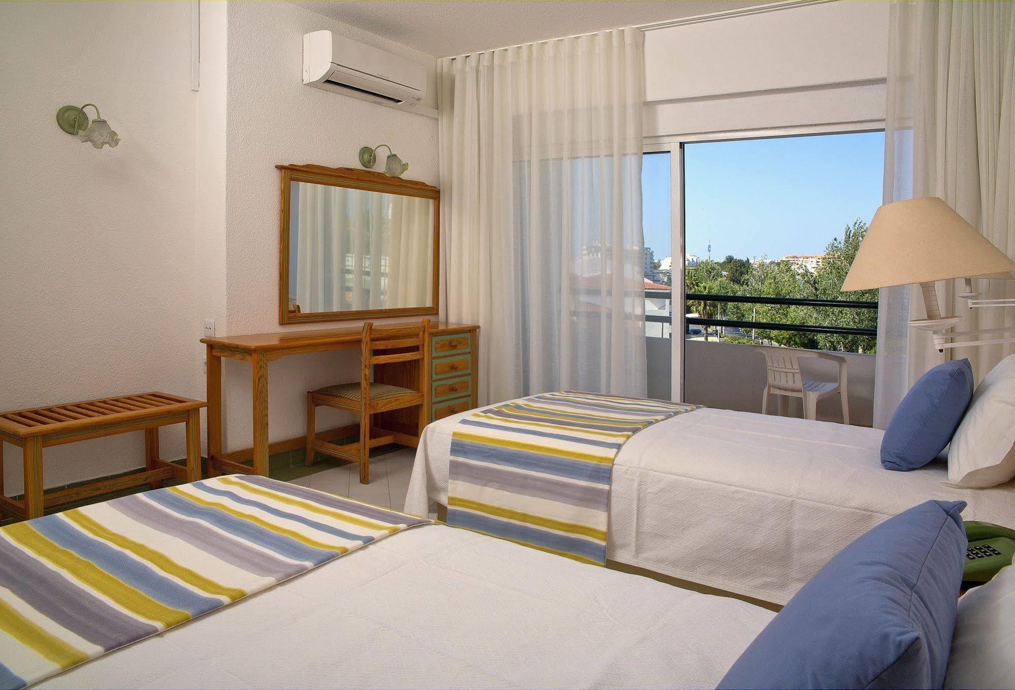 Ourabay Hotel Apartamento - Art & Holidays Albufeira Extérieur photo